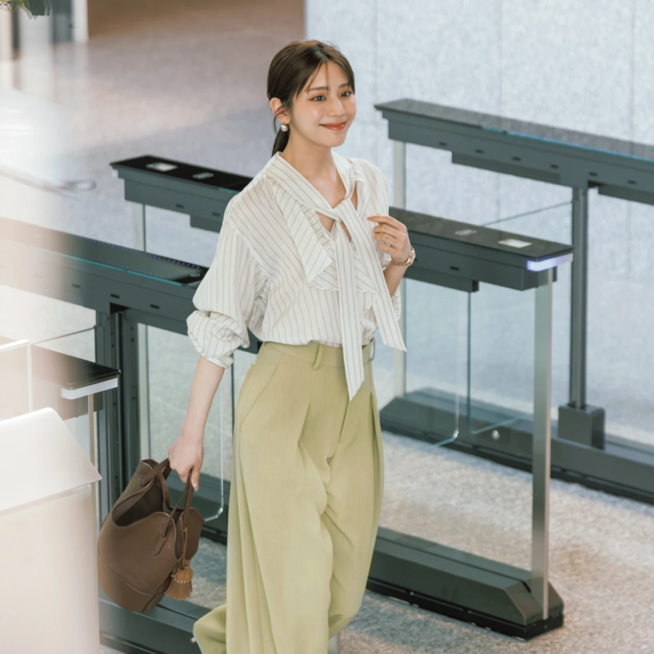 【洒落見えオフィス服着回し】お仕事服に自信!初夏のクリーンなコーデで気分もリフレッシュ