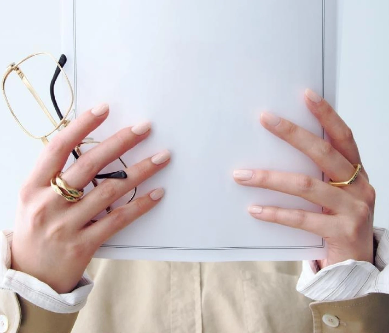 【2026最新 お仕事ネイル12選】初対面でも好印象、自分らしい洒落感も備えたイチ推しネイル