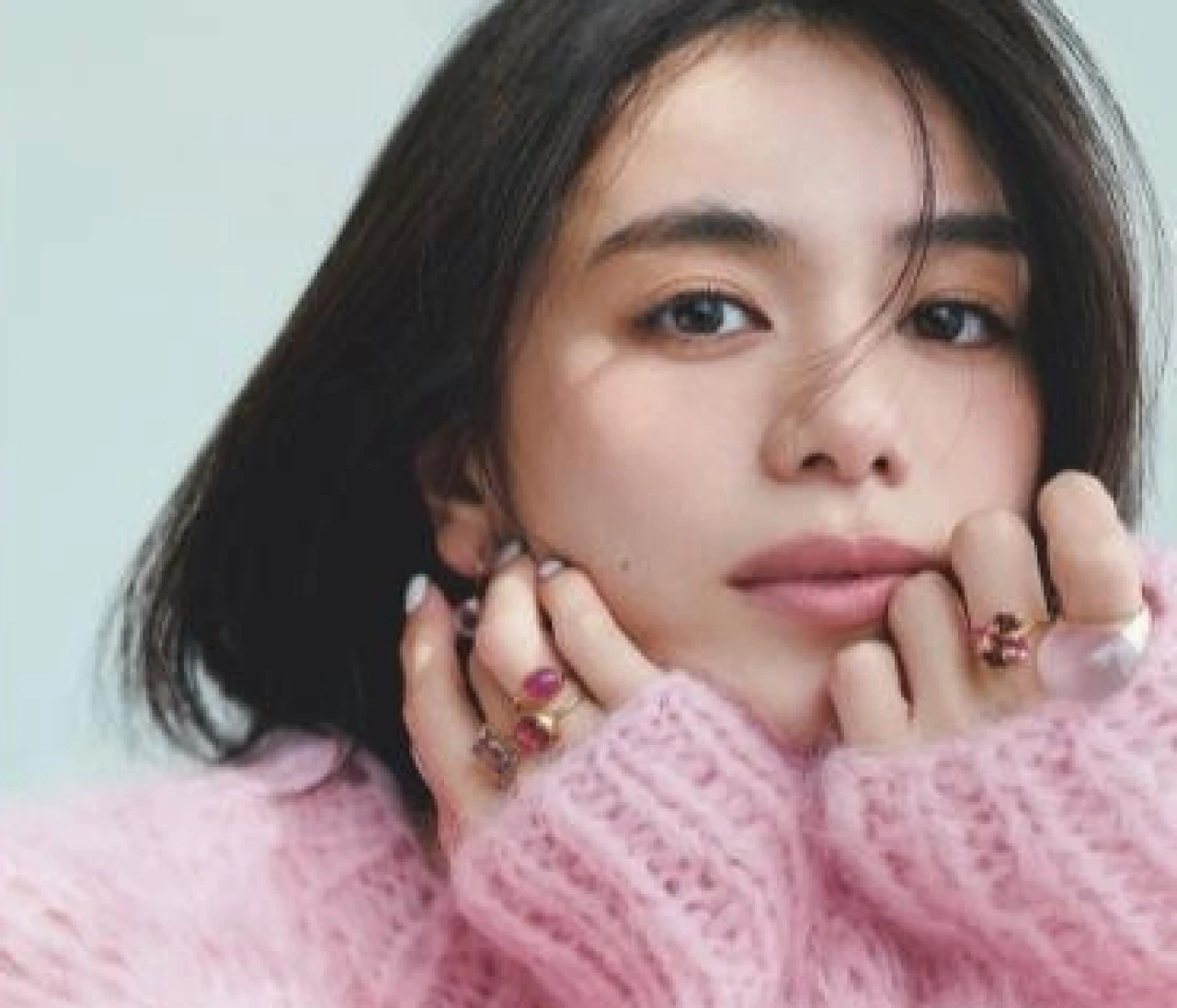 【可愛さ2割増しな大人のピンク】30代、久々のピンクは「リッチな小物＆ジュエリー」で♡