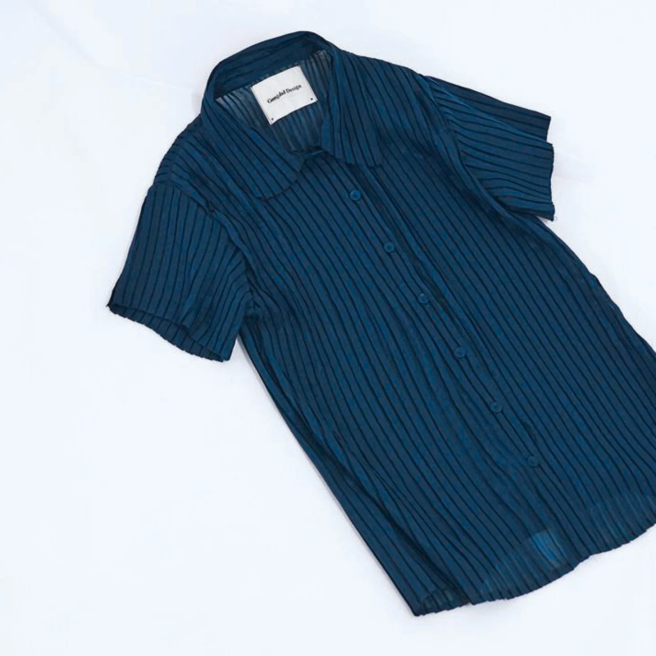 「ディーゼル」の厚底スニーカー、タイから新上陸のブランド、春モチーフネックレス【プロが選ぶ春ファッション新作】