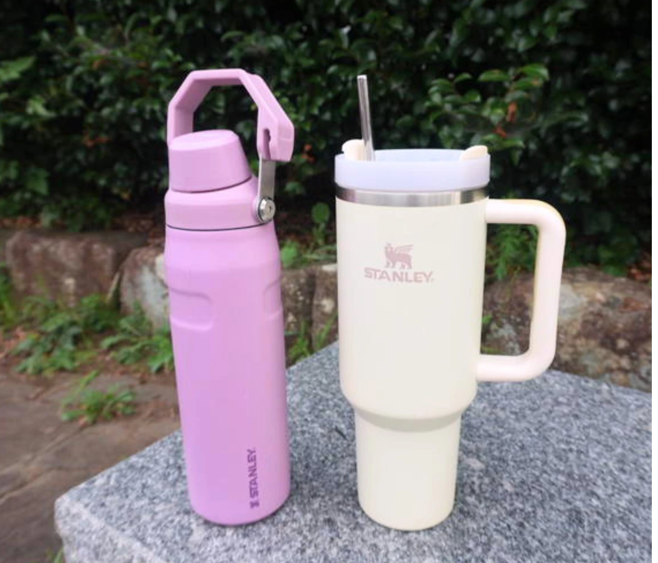 【STANLEY（スタンレー）水筒レビュー】アイスフロー24oz＆クエンチャー40ozを2年使った正直な感想