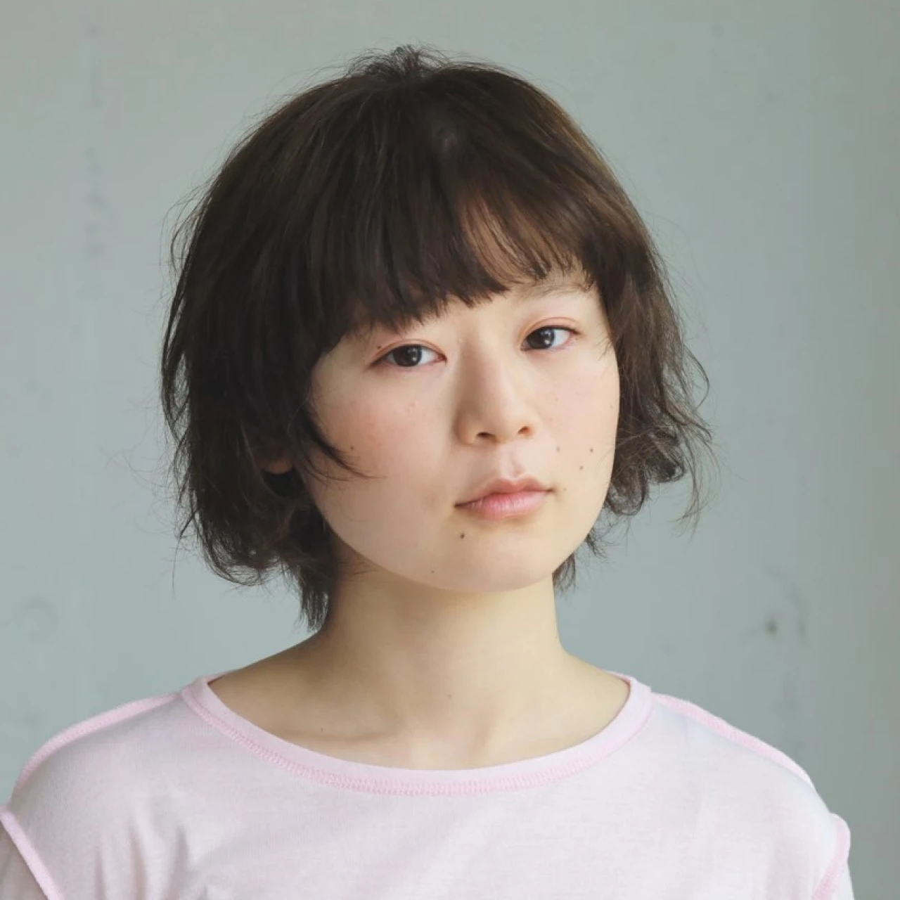 【2026年春夏トレンドヘアカラー】透明感と抜け感たっぷり！　外国人風のこなれマロンベージュ
