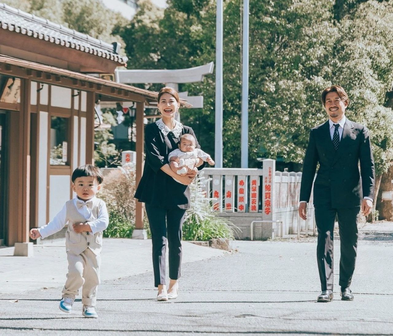 生後100日のお宮参り＆お食い初め。増上寺でのロケーション撮影