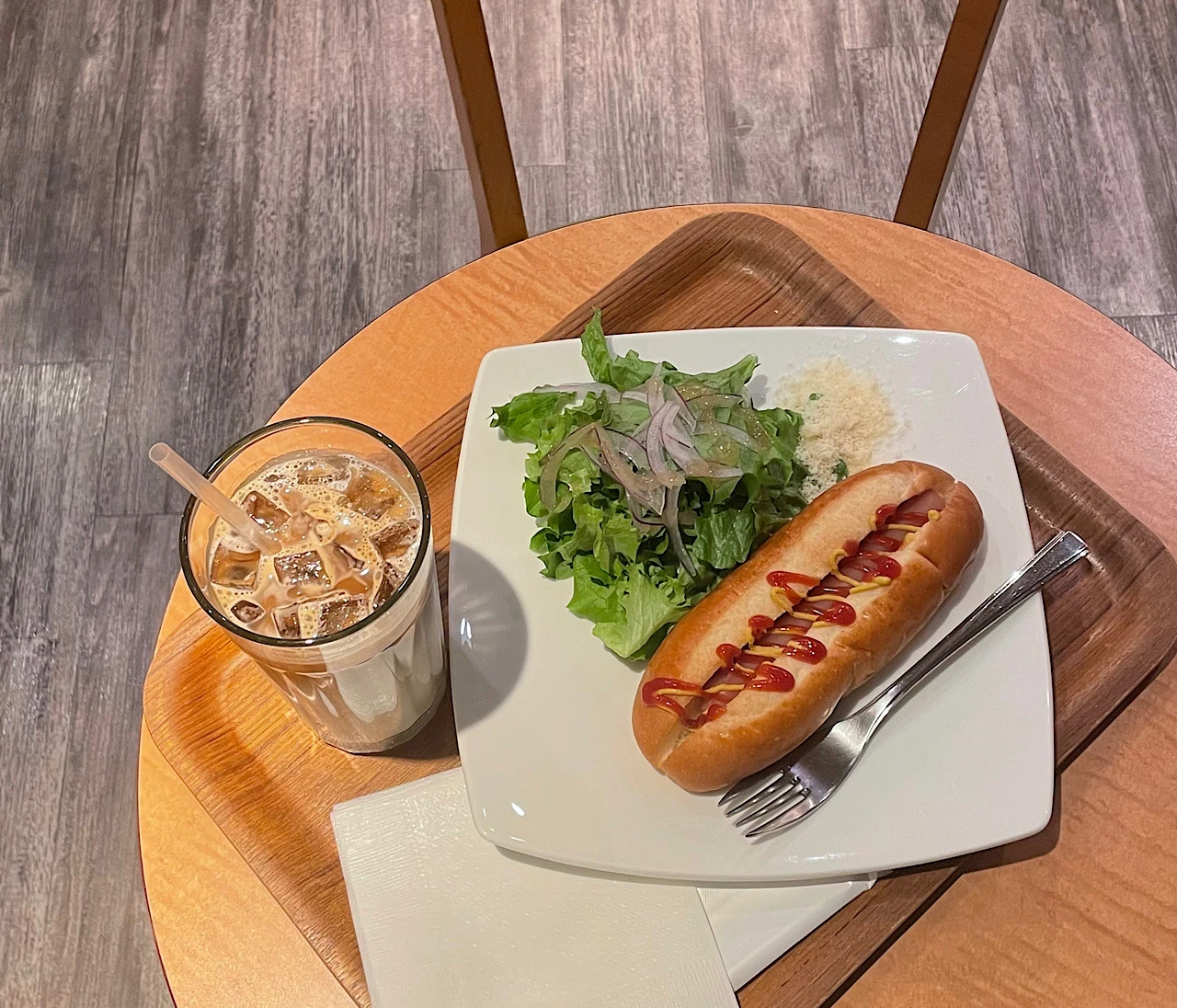 【朝活】ニューヨーカーズカフェで500円台から楽しめるモーニング！ホットドッグ&ベーグルセット