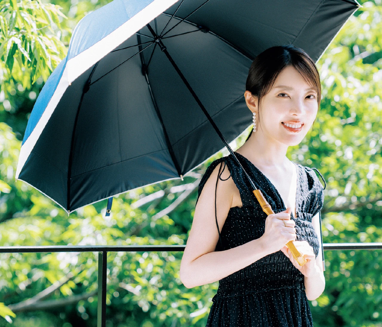 【大人の紫外線対策SNAP】美容研究家・大野真理子さんが愛用するUVコスメ、サプリを公開！