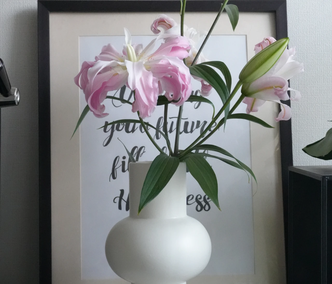 お部屋にお花を飾るだけで運気も気分も上がる♡春におすすめの花と取り入れ方