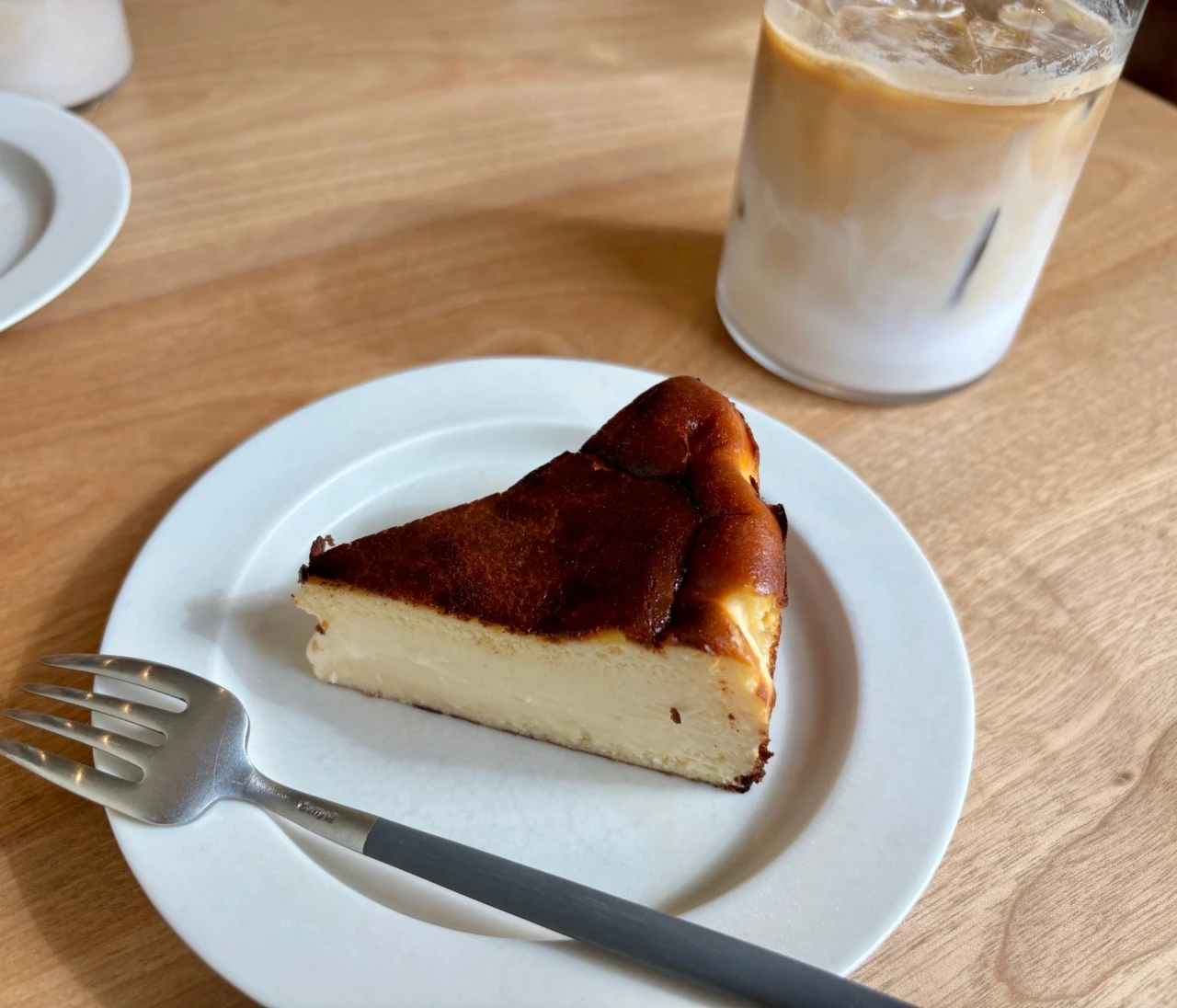 今年No1。東京・新富町の絶品チーズケーキ｜JÉRÔME KISSA CAFÉ
