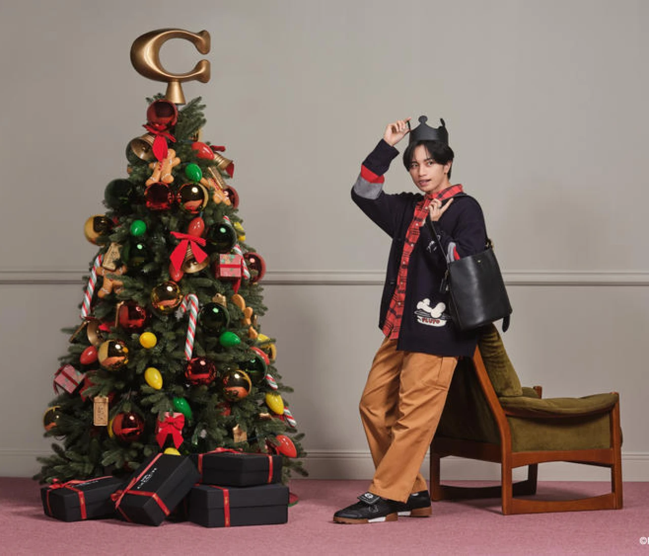 【COACH（コーチ）ホリデーキャンペーン】中島健人さんのビジュアル公開