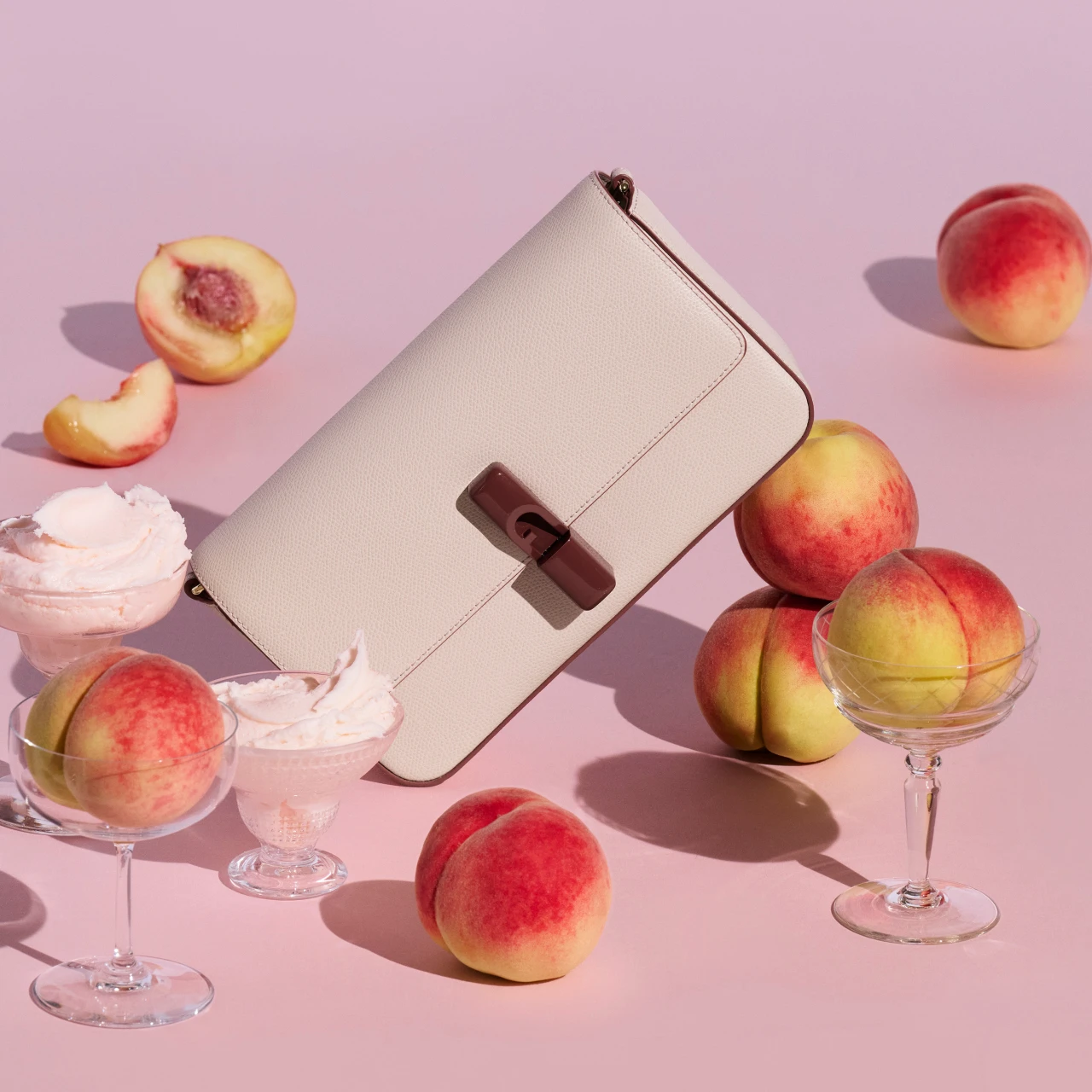 【FURLA（フルラ）】イタリアンジェラートのようにカラフルな新作バッグ「フルラ イリデ」が登場