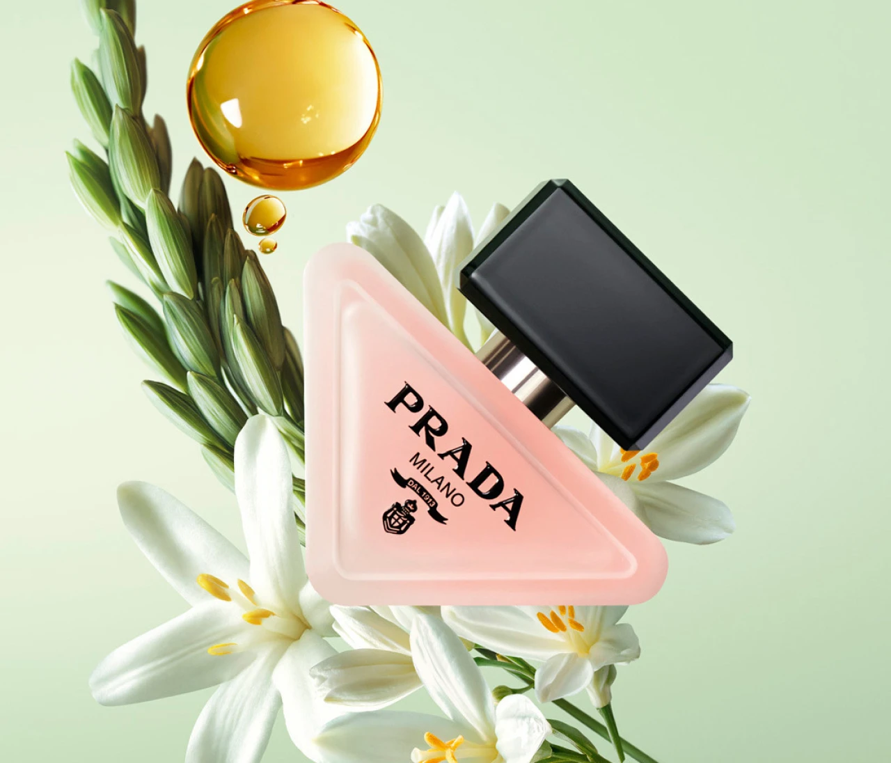  【プラダ ビューティ】「パラドックス ヘアミスト」が誕生。夏の美人印象は“髪”から仕込む！