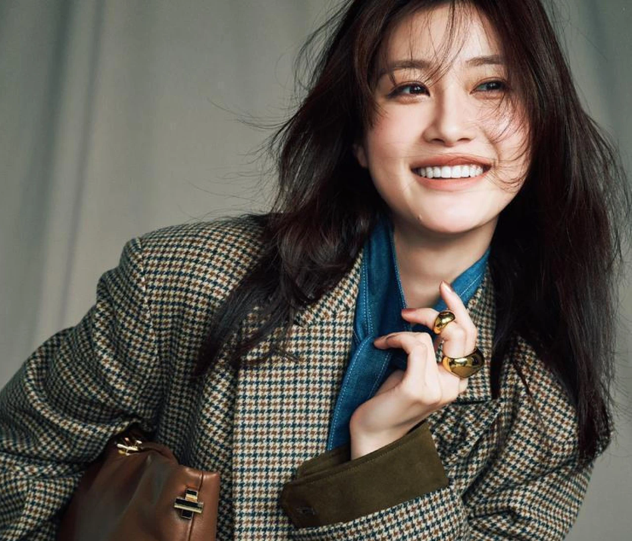 【生見愛瑠さんが着こなすチェック柄6コーデ】この冬は、ちょっぴり甘く着ると可愛さ倍増♡ めるるへのインタビューも必見!