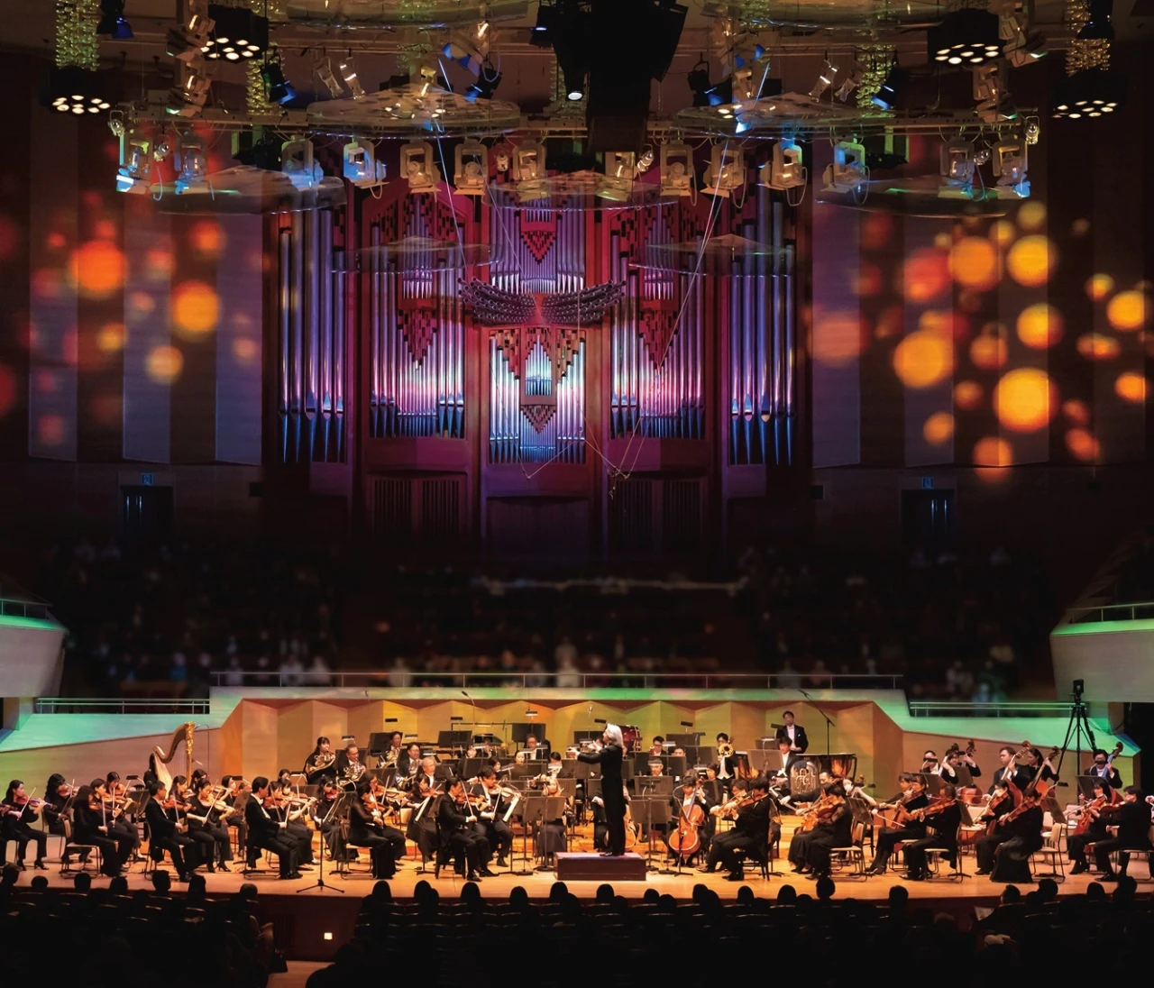 【応募〆切は11月17日（月）】「サントリーホールのクリスマス 2025」BAILAコラボ・ペアチケットを限定でご用意!