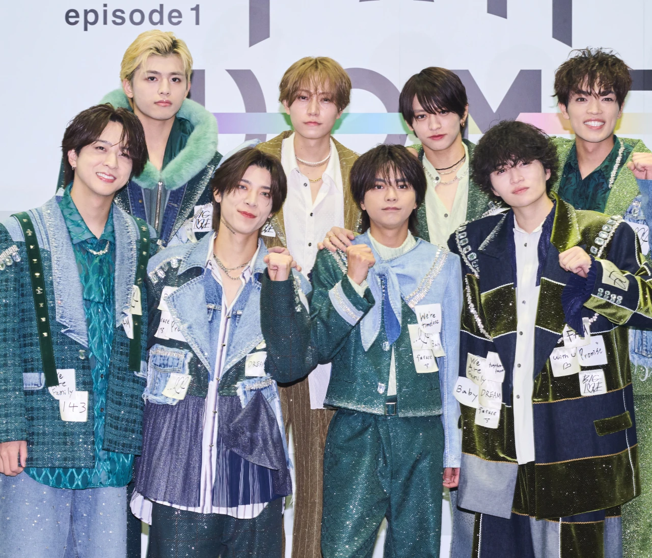 【timelesz】ファン歓喜で東京ドームが8色に染まる！　