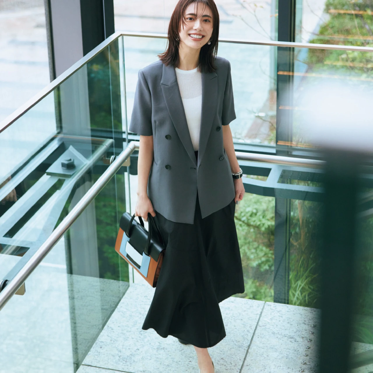 予想最高気温24度/着慣れたジャケットも見違える! ハーフスリーブを夏の主役に【BAILA今日のコーデ】