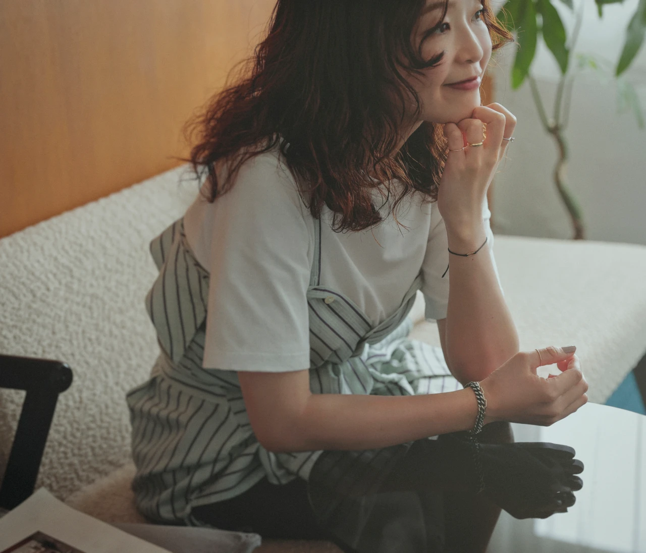スタイリスト・吉村友希さんはファッションとして楽しめる「Tiffany&Co.（ティファニー）」の婚約指輪と「Van Cleef & Arpels（ヴァン クリーフ＆アーペル）」の結婚指輪を選択【チームBAILAのウエディングリングSNAP Vol.7】