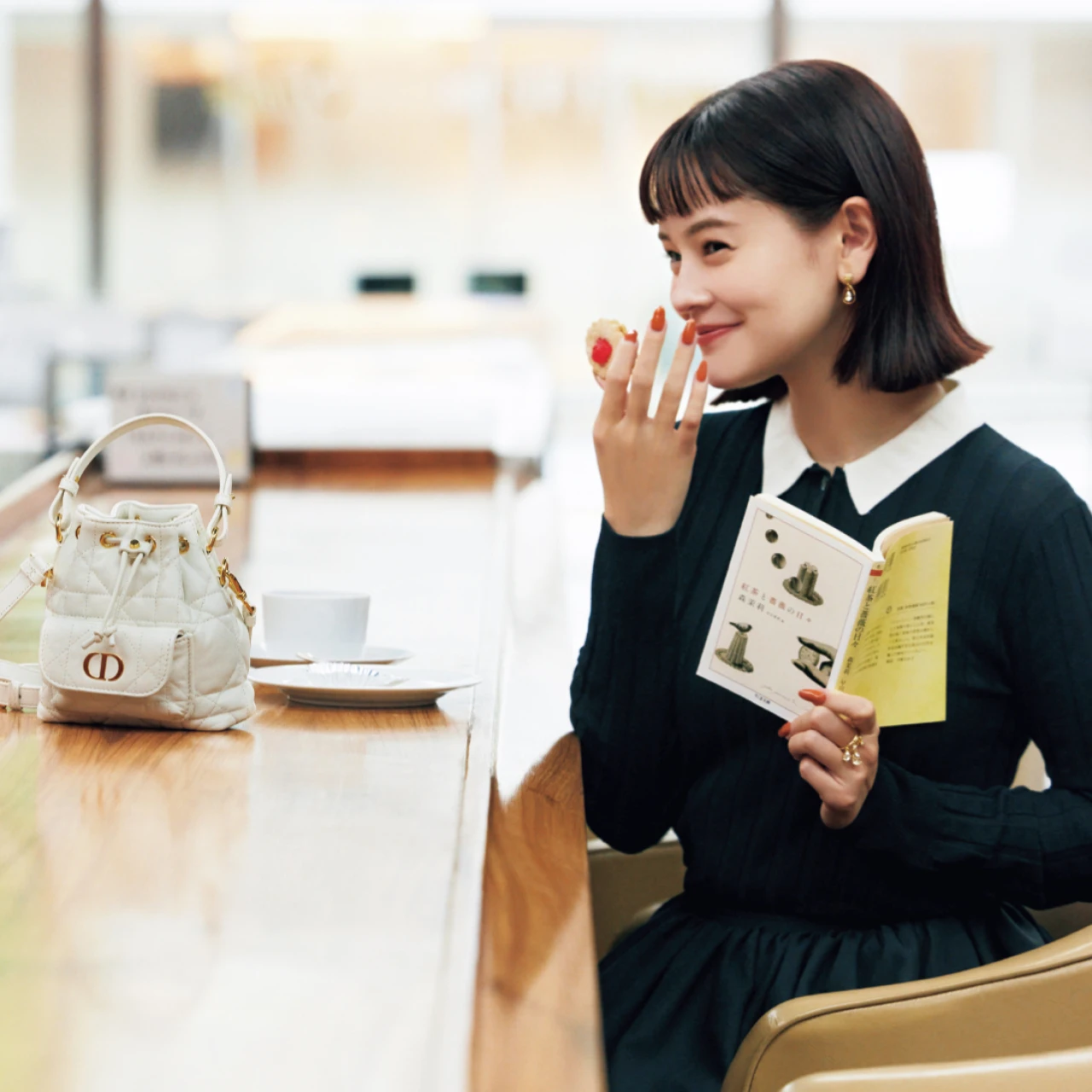 【ディオール】「ディオール カロ」の新作バッグと森茉莉のエッセイをお茶のお供に