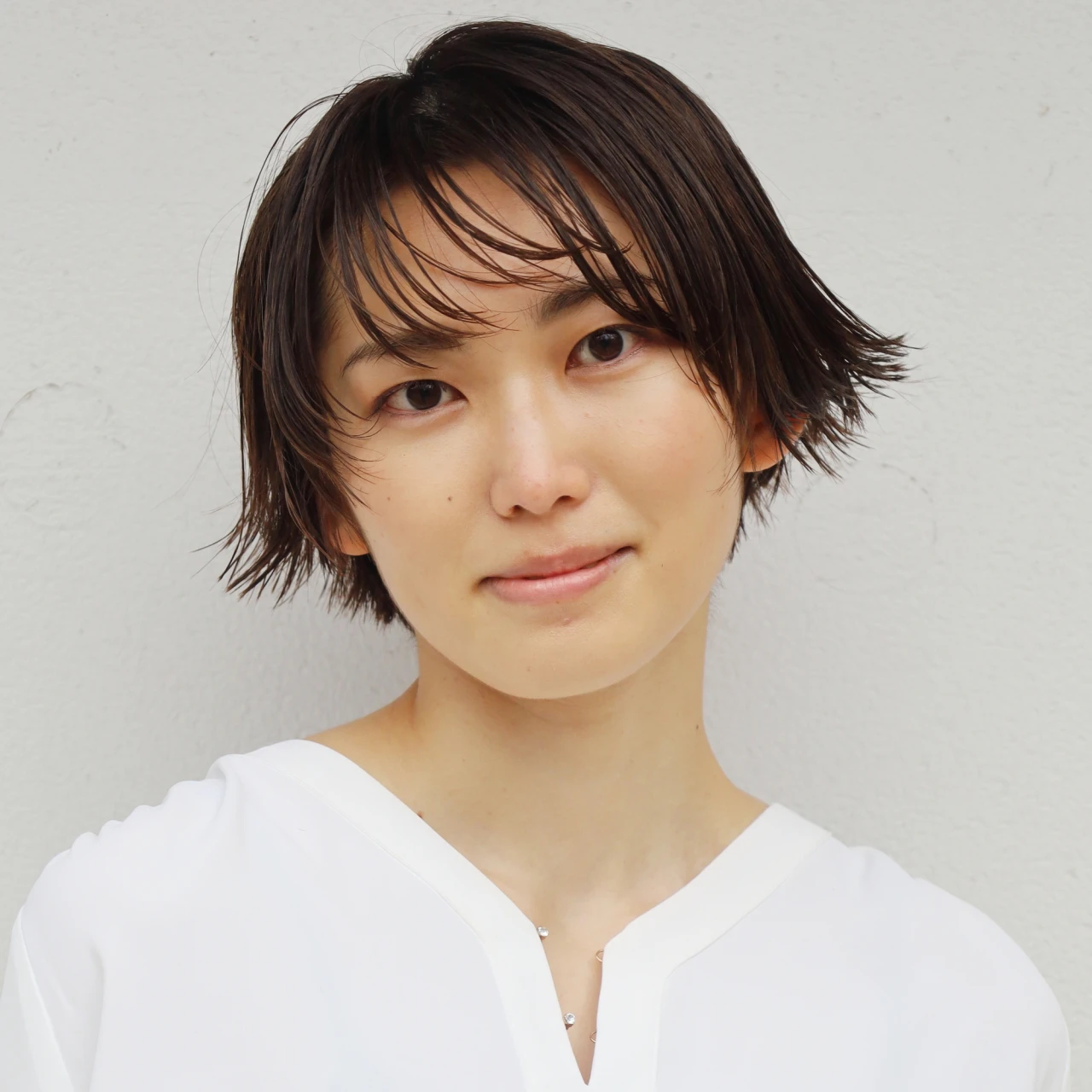 【ショートボブ・30代～40代大人の髪型】梅雨におすすめ！ツヤ感ショートボブ