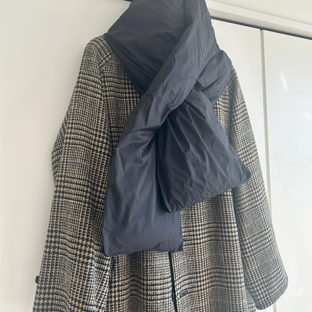 2月の寒さに「ヴェイランス」のダウンスカーフがあってよかった【エディターズピック】