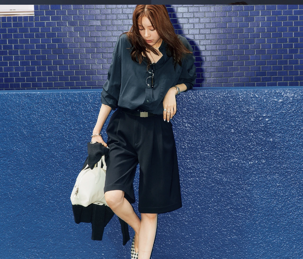 大人気スタイリスト・石上美津江さんが提案！ 振り幅の広さが信頼できる【秋の「ネイビー」スタイル】