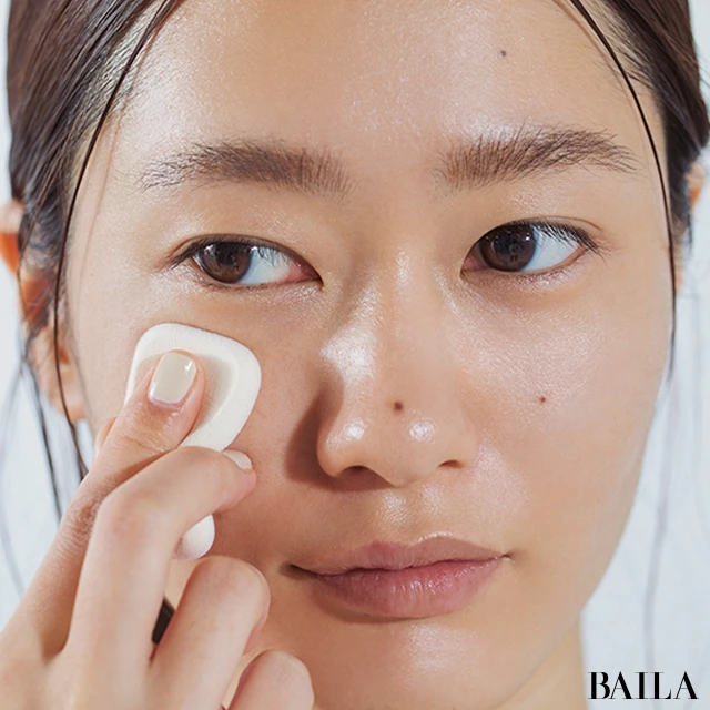 【ファンデーションの塗り方】量は思い切って少なくが鉄則! おしゃれ肌の作り方