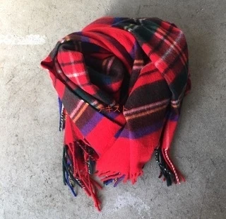 真冬の最愛ベーシックは「ジョンストンズのカシミヤストール」