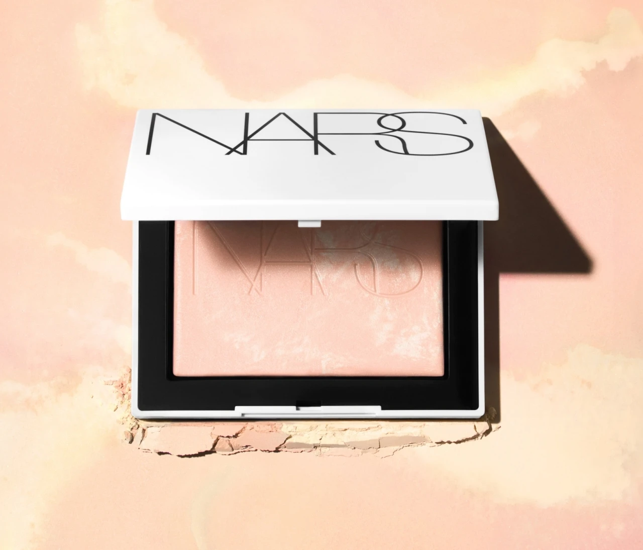 【NARS】人気パウダーに限定新色。洗練されたホワイトパッケージ第2弾が登場