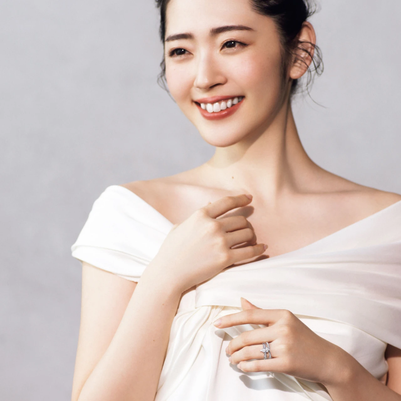 【激安】半額以下- 50%OFFの安い通販 ハリー・ウィンストン、まばゆい輝きをまとった優美なモチーフの アクセサリー
