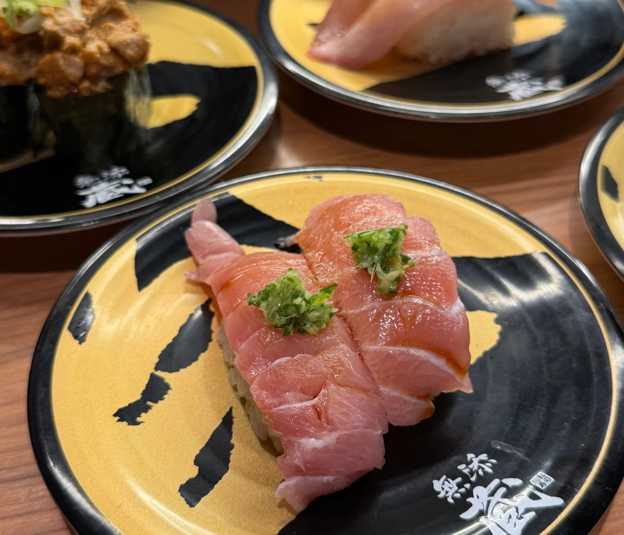 くら寿司のプレミアムブランド「無添蔵 中目黒店」行ってみた