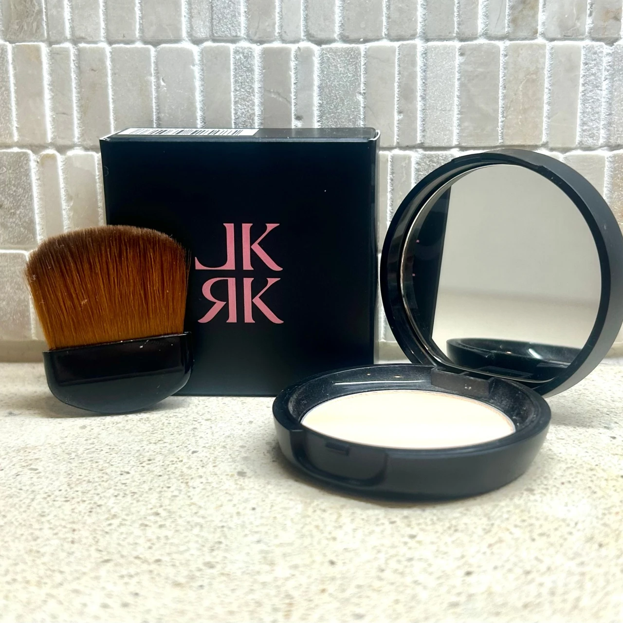 メイク直し×UV対策に！レカルカの神パウダーを徹底レビュー