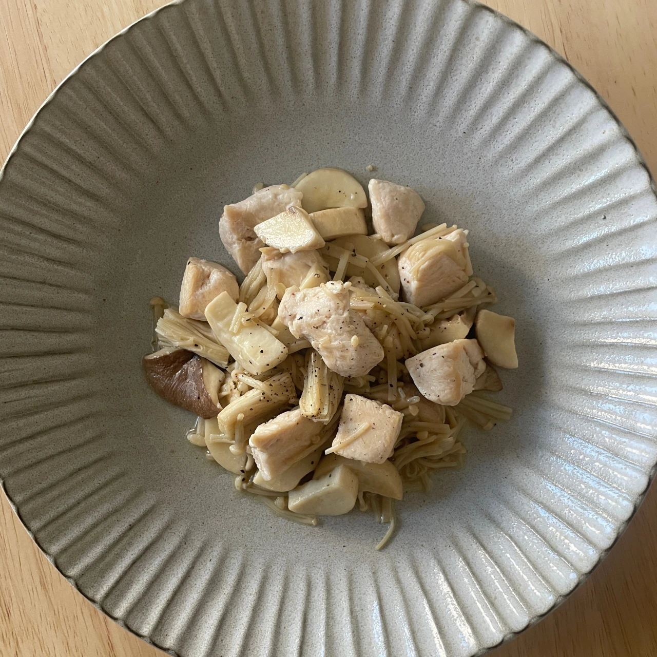 長谷川あかりさんの「ささみときのこの塩炒め」を作ってみました