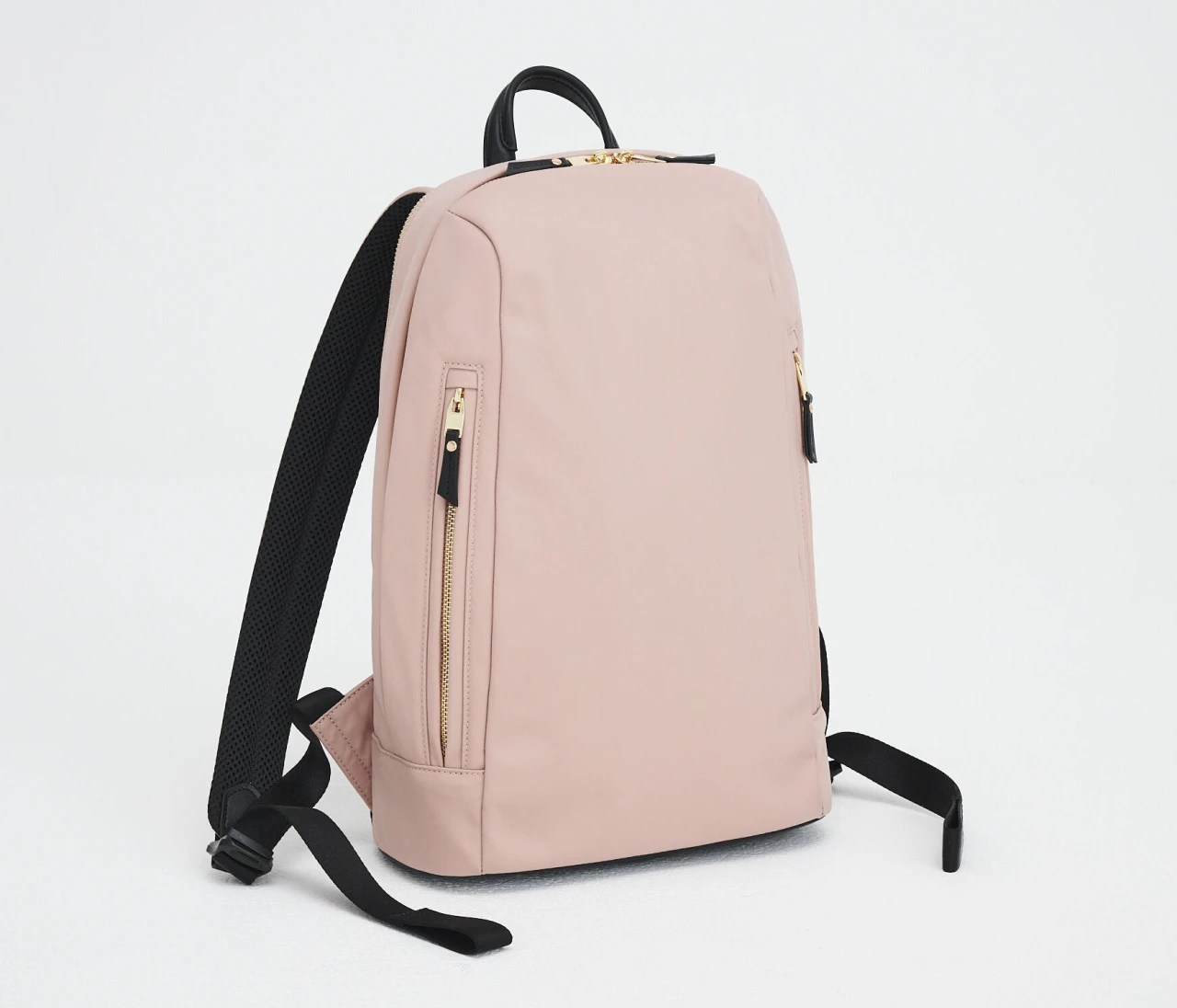 小柄さんにおすすめ！ 「ダイアナ」の軽やかリュック【優秀通勤リュック】