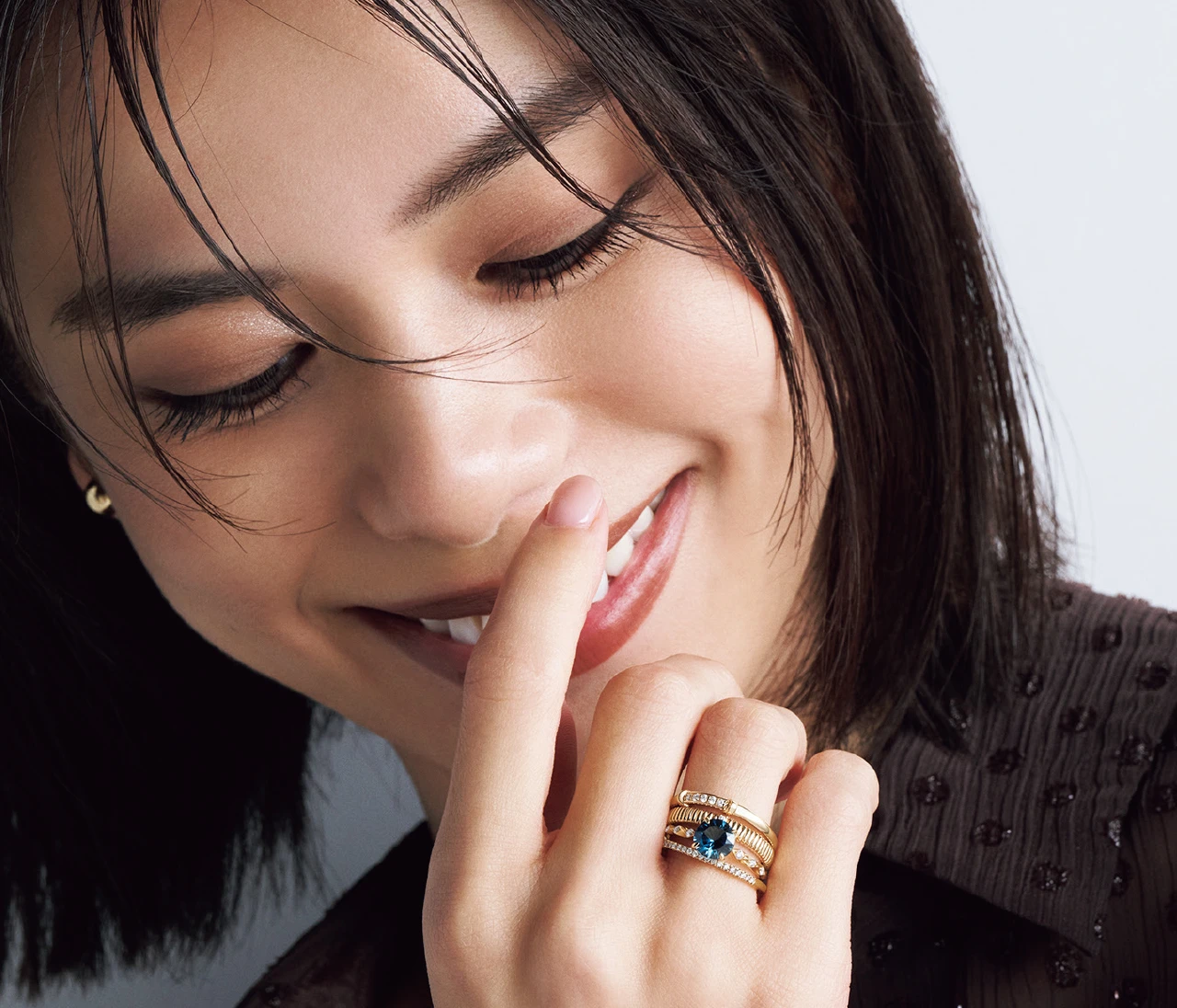 【旬リング、重ねづけの最適解】1本の指に華奢リングを重ねづけしてお洒落上級者に