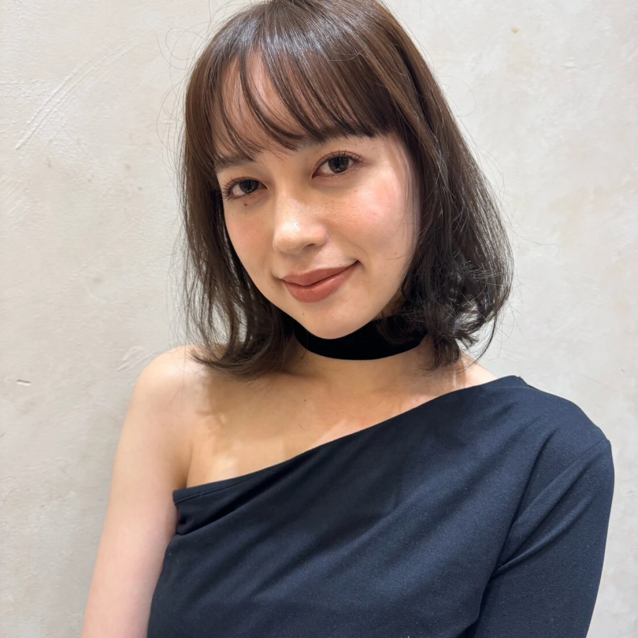 【ミディアム・30代~40代大人の髪型】伸ばしかけへア!外ハネミディ