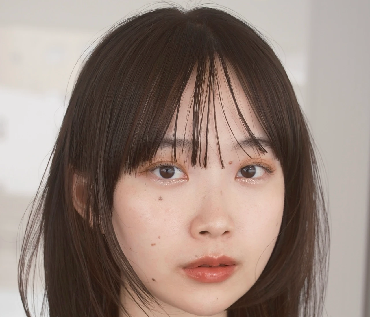 【2026年秋トレンドレイヤー】 今っぽさも小顔見せえも両立！ ウルフミディ