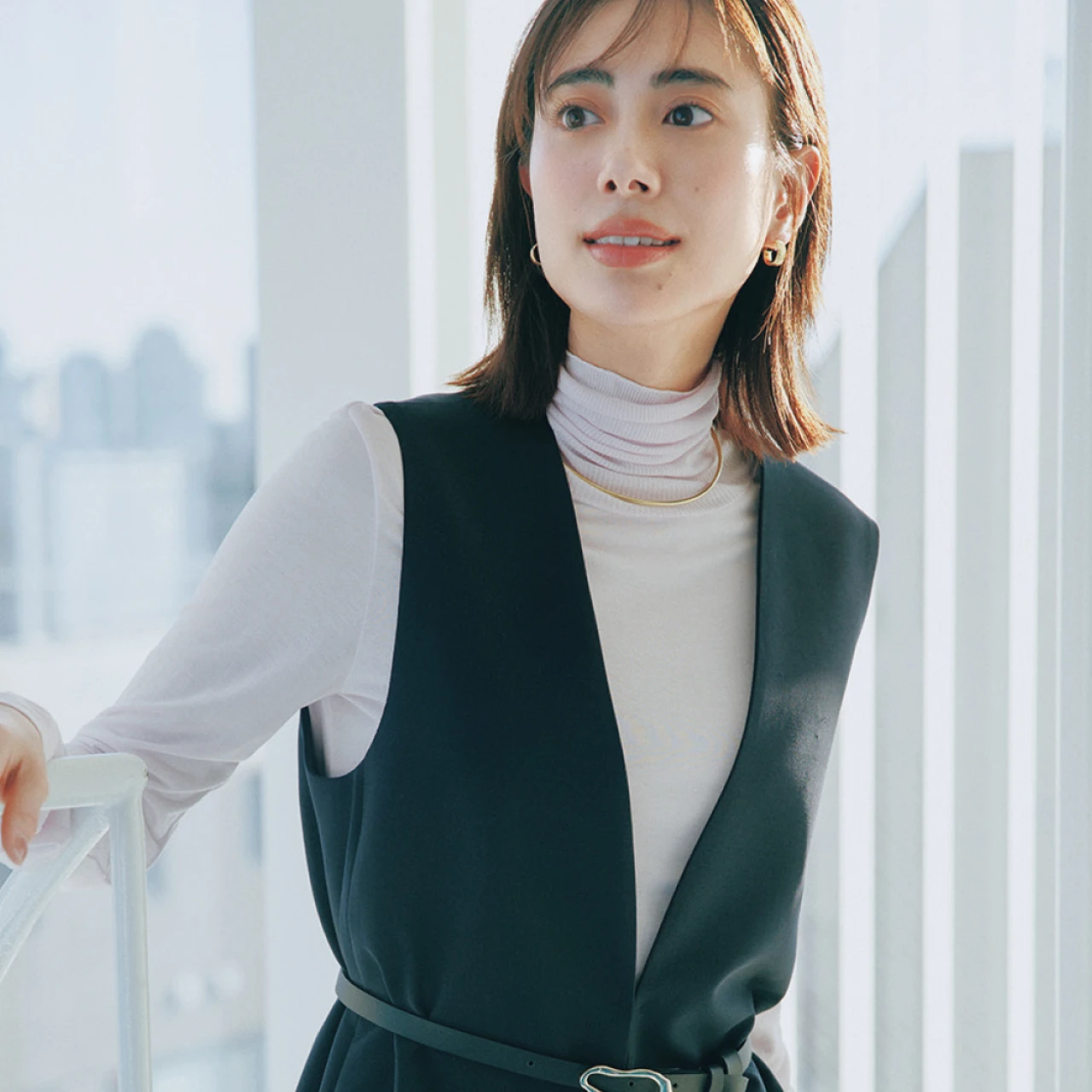 通勤服の地味見え回避＆きちんと見えするアイテムとは？ 働く30代女性のリアルなお悩みを解決！