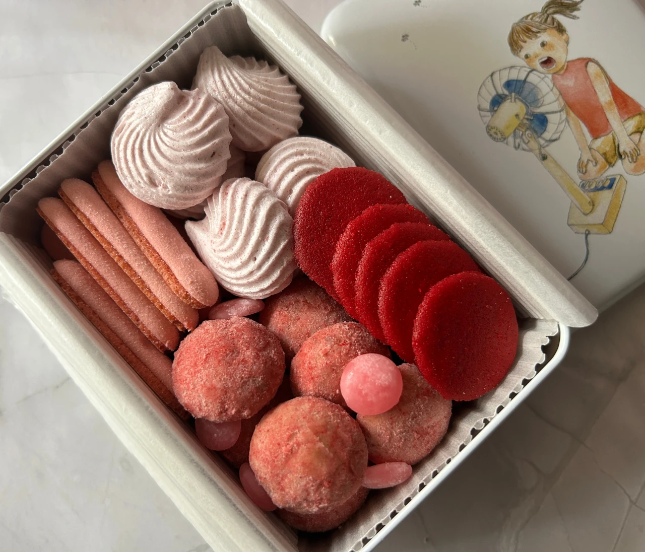 【後楽園駅すぐ】名店"アヴランシュ・ゲネー"の超cuteなクッキー缶「SAKU」❤︎