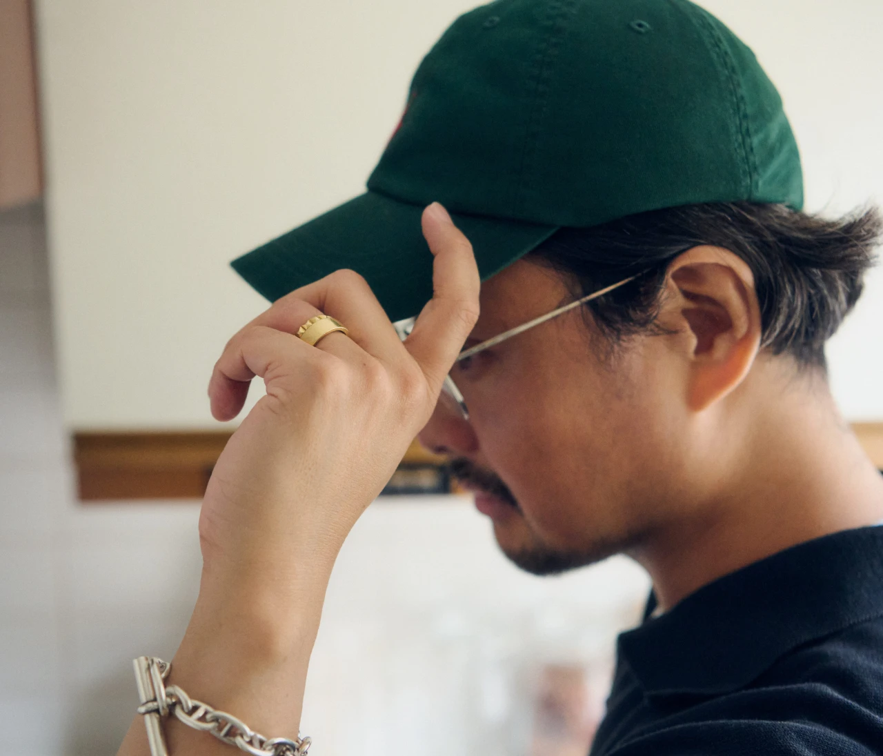 スタイリスト・池田 敬さんの結婚指輪は、夫婦の物語を込めた「CADEAUX（カドー）」のオーダーリング【チームBAILAのウエディングリングSNAP Vol.6】