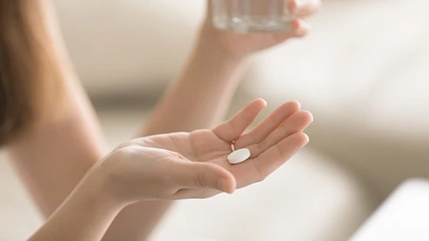 生理痛の鎮痛剤、毎月飲んでも大丈夫？ 飲むタイミングは？【生理のお悩み解決Ｑ＆Ａ⑤】