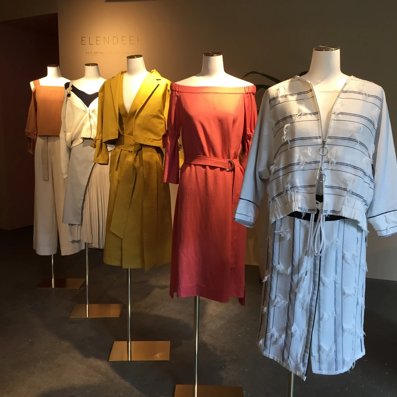 着てすぐ今らしくなれる「ELENDEEK」の春が気になる!