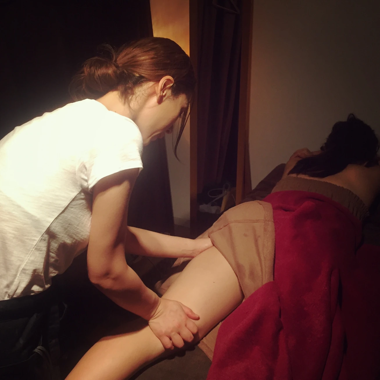 【美脚への旅】激痛!1回で太ももが1.5cm落ちて、それがほぼ戻らない神サロン