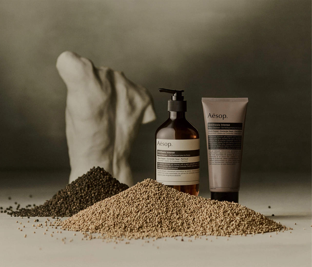 【Aēsop（イソップ）】五感を刺激するスパイシーでウッディな新ボディクレンザーが誕生