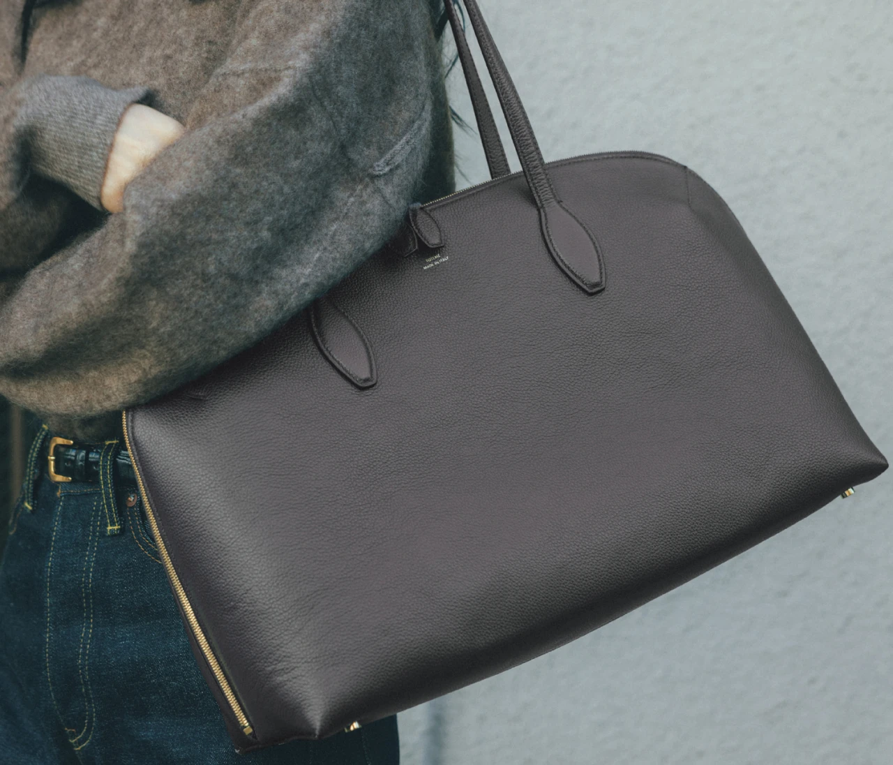 【大きいバッグ18選】今、トレンドはビッグバッグ!A4が入る洒落た通勤バッグを集めました♡