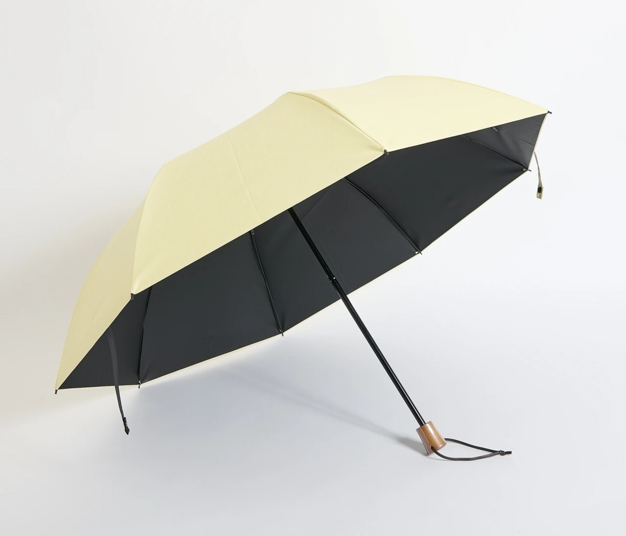 【SUN BARRIER 100（サンバリア100）】2026注目の日傘「2段折 大判 / moku」をレビュー！UVカット率・遮光率は？カバー力抜群のサイズ感も注目