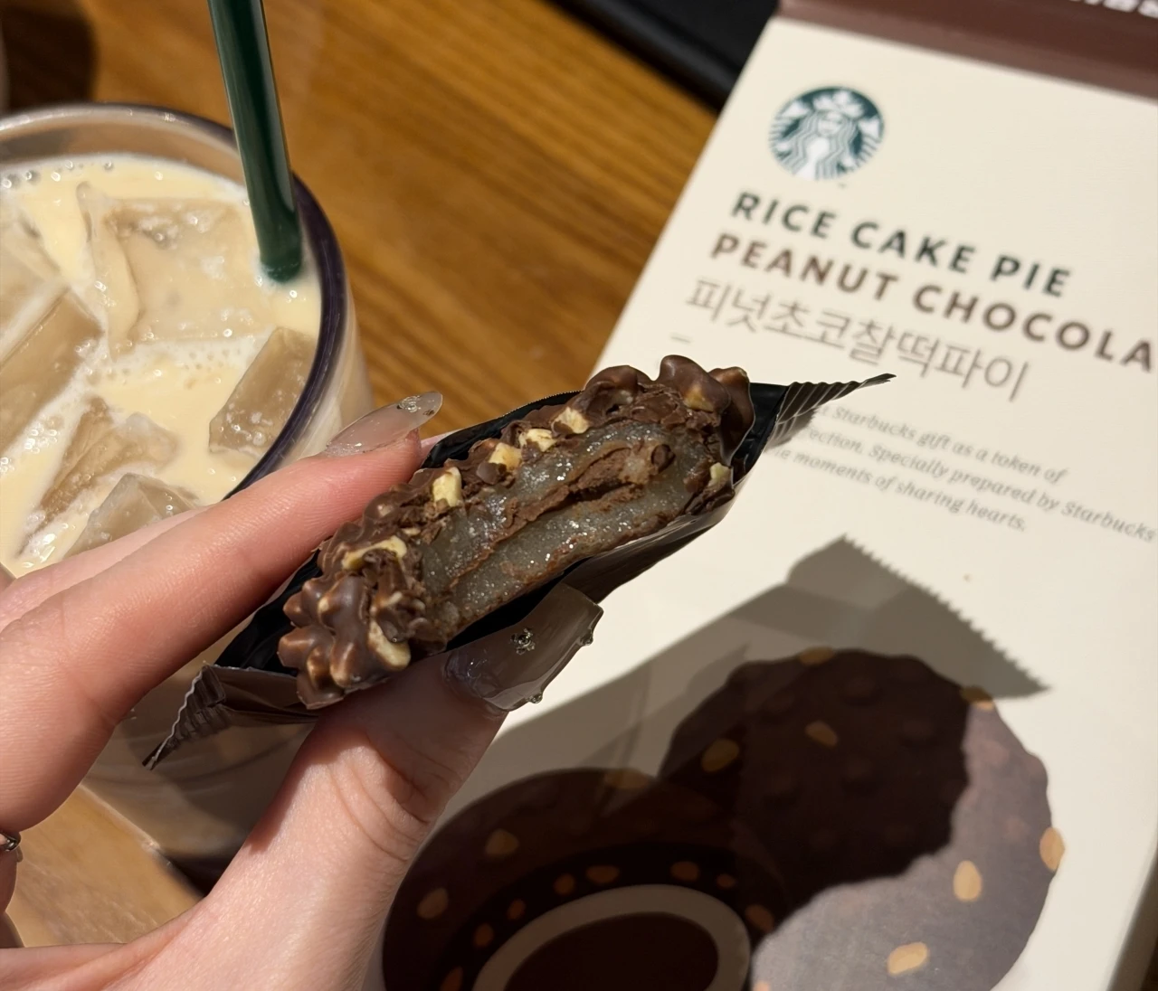 【韓国スタバ限定】お餅×チョコの新感覚スイーツ♡