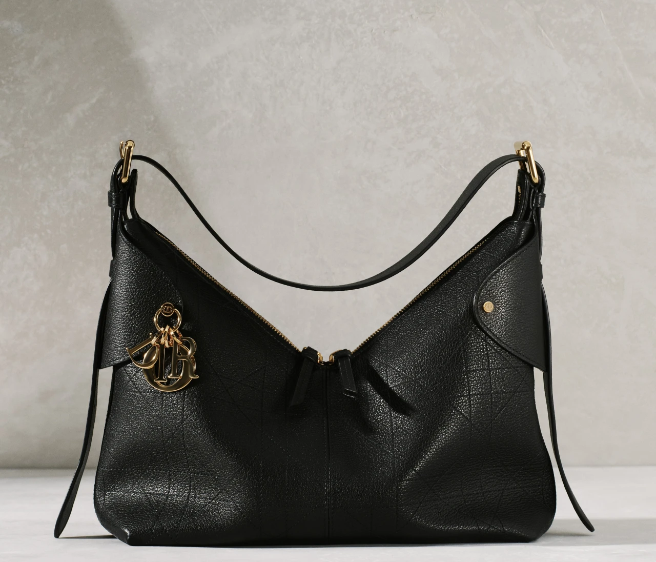  【DIOR（ディオール）】2026年クルーズ コレクションより新作バッグ「ディオール ヴォヤージュ」が登場