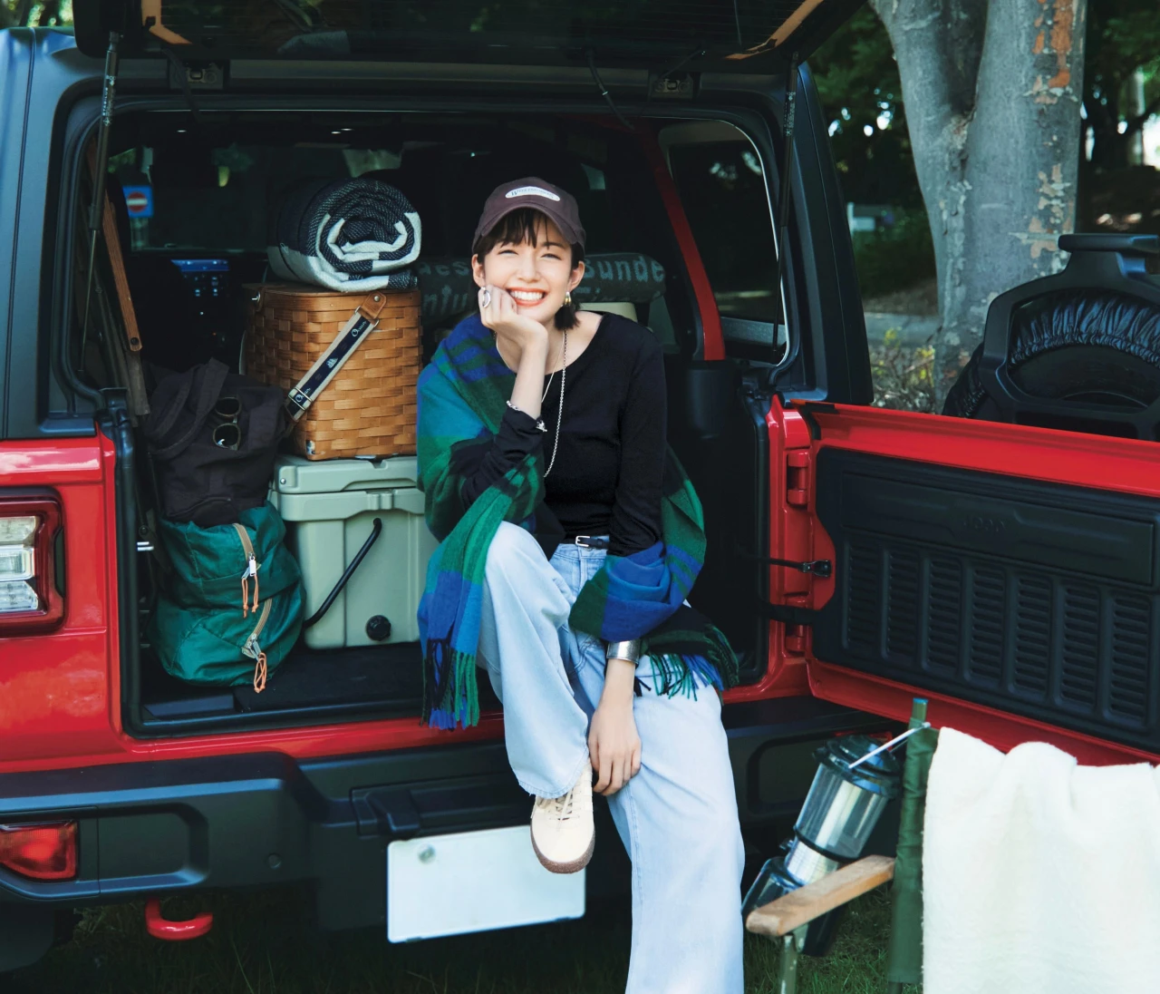 予想最高気温28℃／秋の休日は色落ちデニムでリラクシーに【BAILA今日のコーデ】