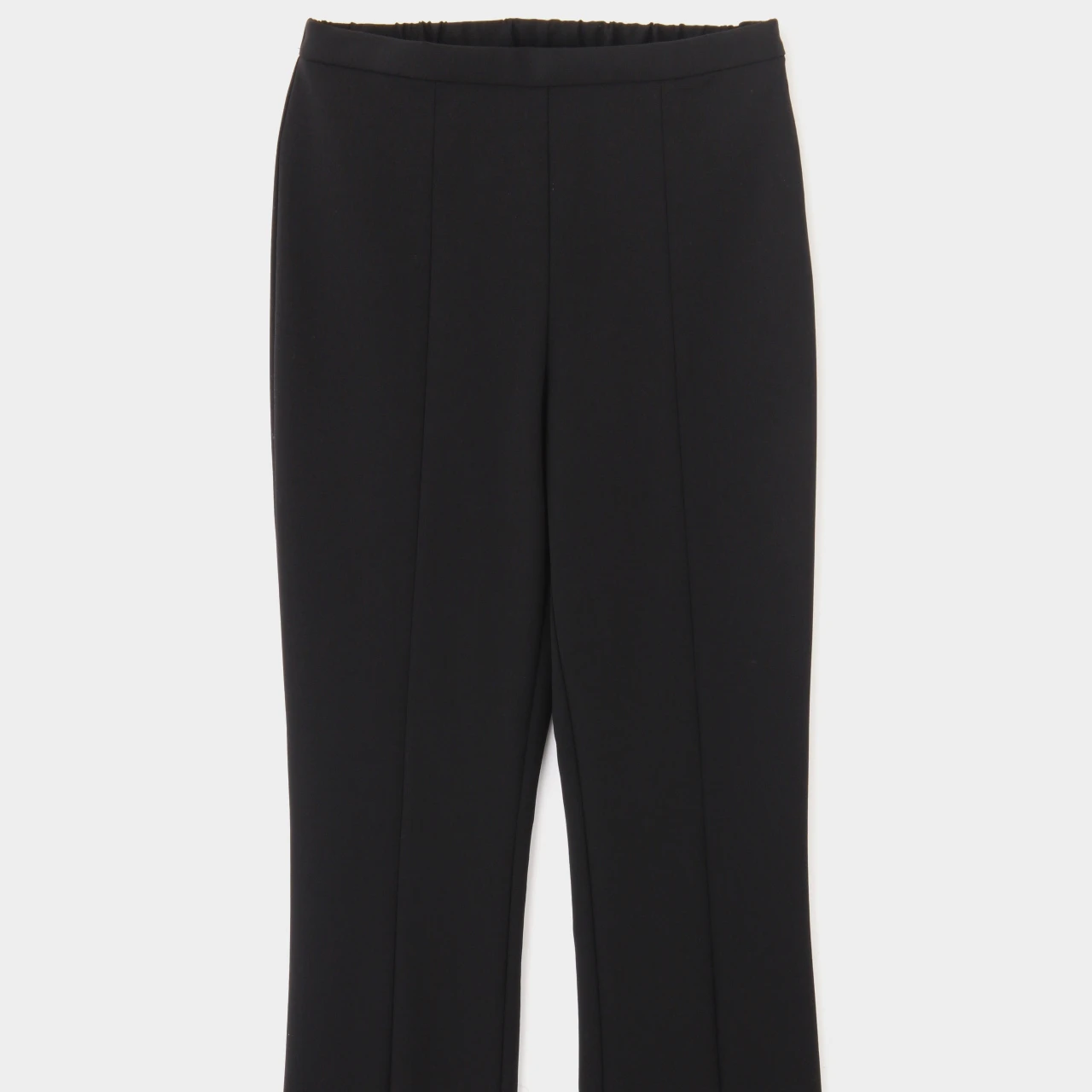 「ル フィル」の定番スリットパンツは想像以上のはき心地♡/ひと息つきたい水曜日【BAILAエディターが選ぶ 優秀通勤ワードローブvol.218】