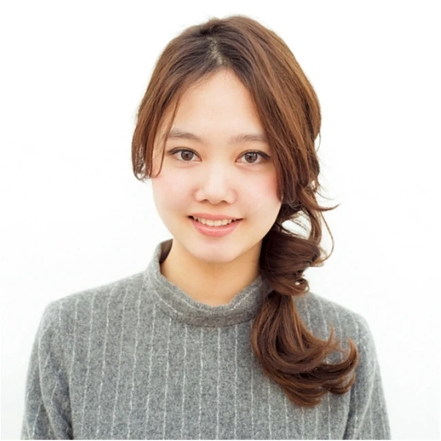 おしゃれ女子の間ではすでに定番。くるりんぱ、簡単テクを紹介
