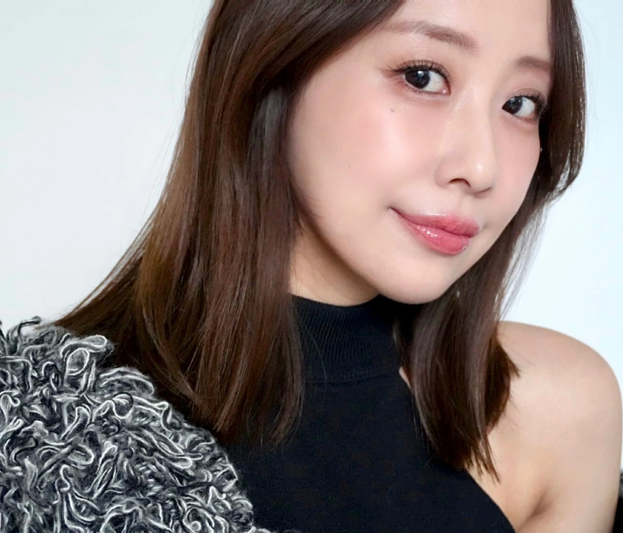 【2025ヘアトレンド】ミディアムに大胆イメチェンする人続出中？