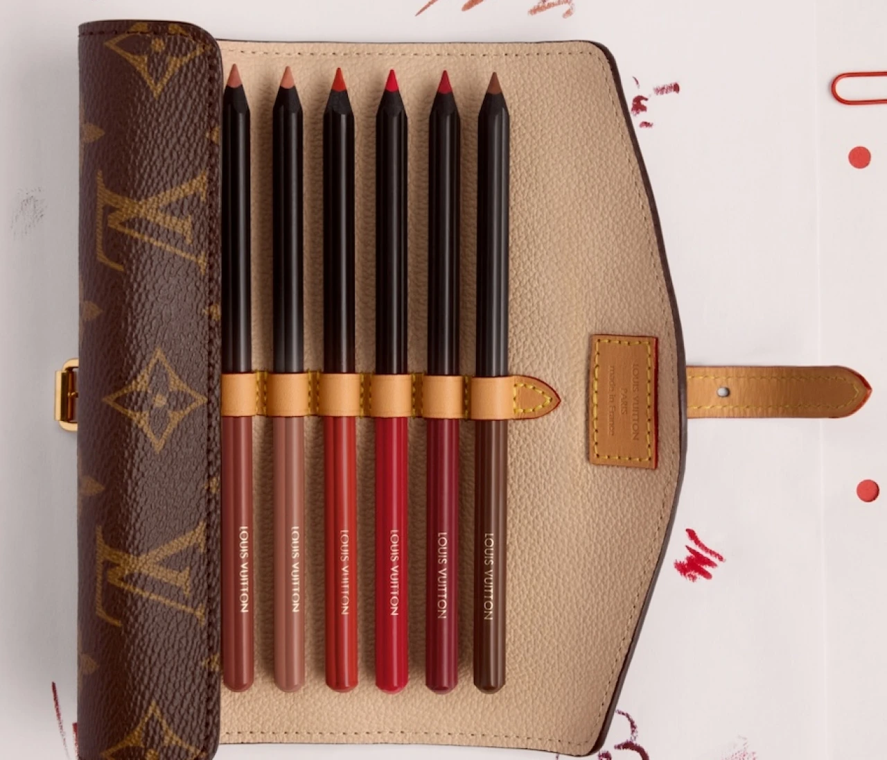 【ルイ･ヴィトン】初のリップライナー「LV クレヨン」が誕生。リップメイクの可能性がもっと広がる